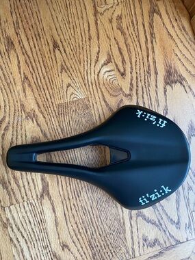 fizik Tempo Argo R5 160mm Bike Saddle